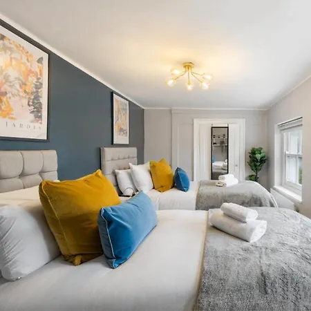 Serenity In The City: 5br In Whitechapel Apartment *