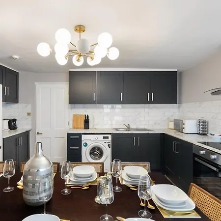 Apartment Serenity In The City: 5br In Whitechapel