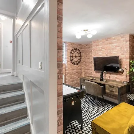 Serenity In The City: 5br In Whitechapel *