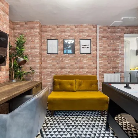 Serenity In The City: 5br In Whitechapel *