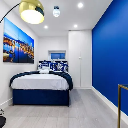 Comfortable And Stylish 1 Bedroom Flat - Sleeps 2
