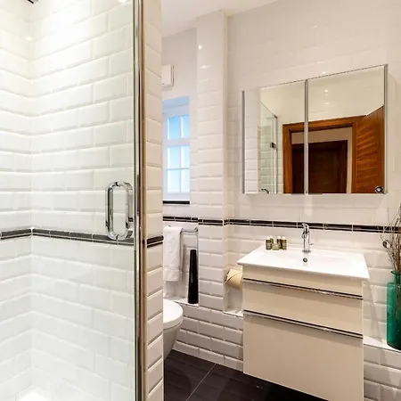 Apartment Colourful South Kensington London