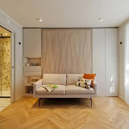 Renovu Premium Homes In Kensington Apartment