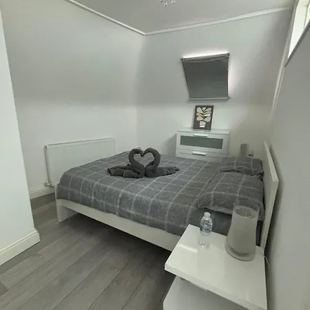 Eejs Modern London 3 Bed Flat Near Crystal Palace Stadium - Great Transport Links Norwood