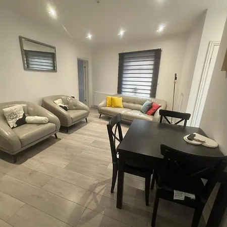 Eejs Modern London 3 Bed Flat Near Crystal Palace Stadium - Great Transport Links * Norwood