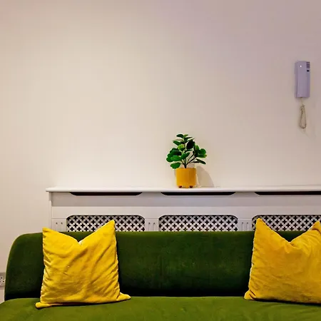 Marylebone 2 Bed Near Harley St & Regents Park Apartment London