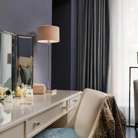 Corinthia Hotel