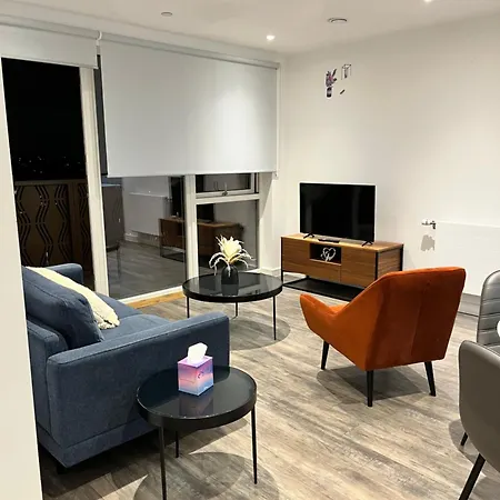 One Bedroom Apartment *