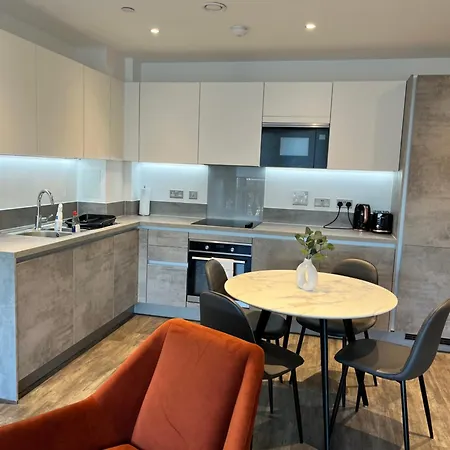 One Bedroom Apartment *
