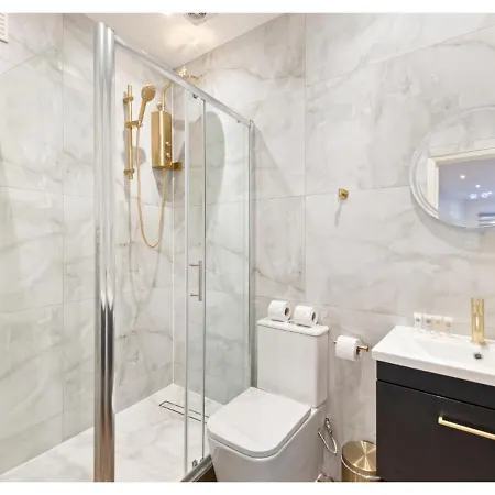 Comfortable Flat In The Heart Of * Londres