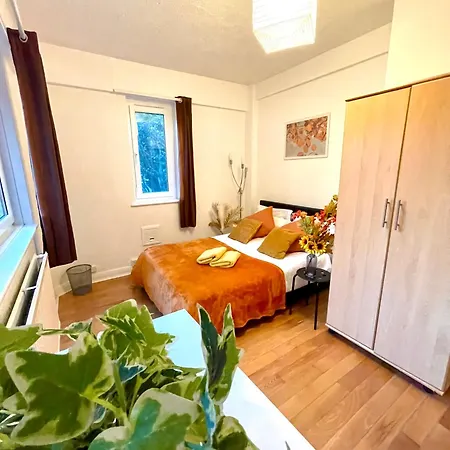 2 Bed Flat Near To Bridge London