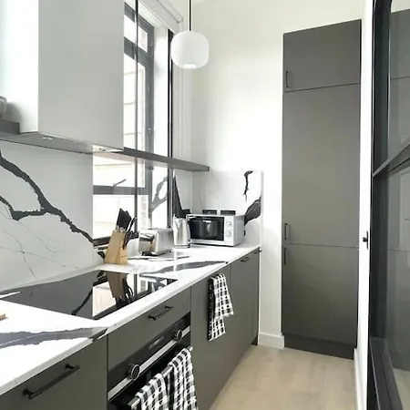 & Stylish 2 Bedroom * Londra