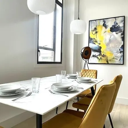 Appartamento & Stylish 2 Bedroom Londra