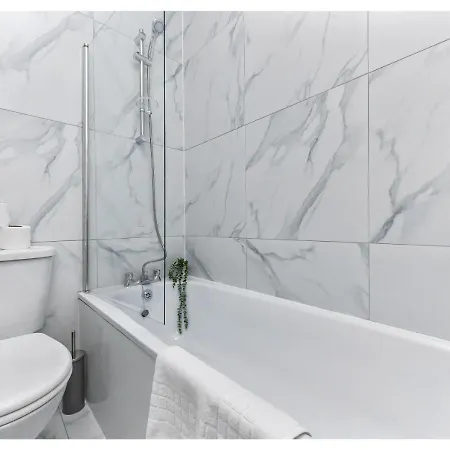 Great 4br House Apartment *