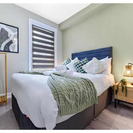 Great 4br House * London