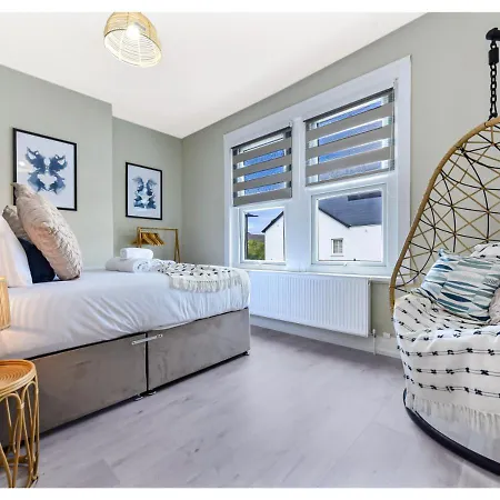 Great 4br House London