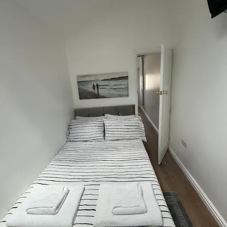 Cosy Apartment, Flat In London *