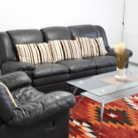 Stunning 2-bed Ground Floor In Apartment Romford