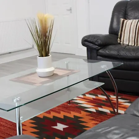 Stunning 2-bed Ground Floor In