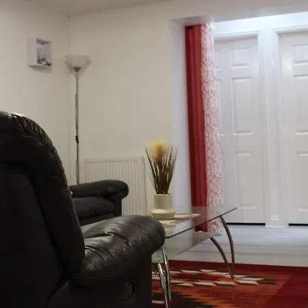 Stunning 2-bed Ground Floor In Apartment