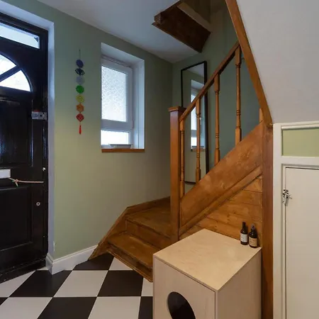 Stylish 1 Bedroom In Hackney Apartment