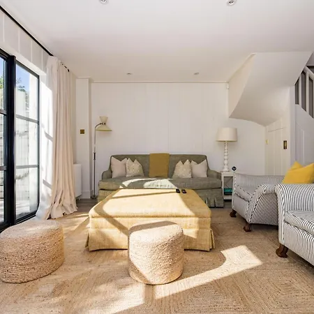 Apartment Battersea Set - 3 Bedroom With Garden London
