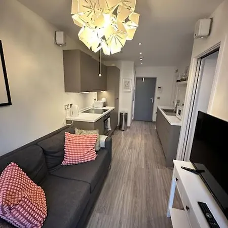 Modern Flat In Camden Town Apartment