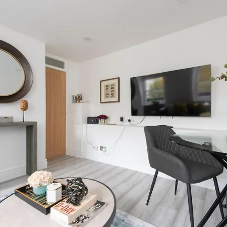 Beautiful Notting Hill Apartment