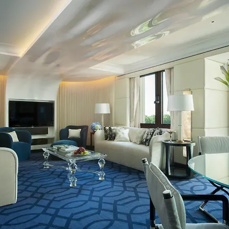 Four Seasons At Park Lane 5*