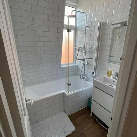 Apartment Beautiful 3 Bed In Leafy Hampstead