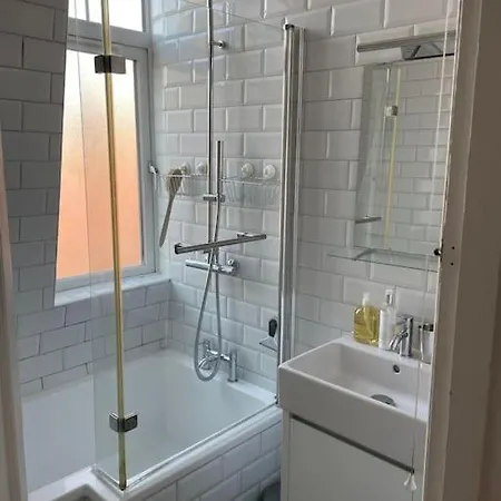 Apartment Beautiful 3 Bed In Leafy Hampstead