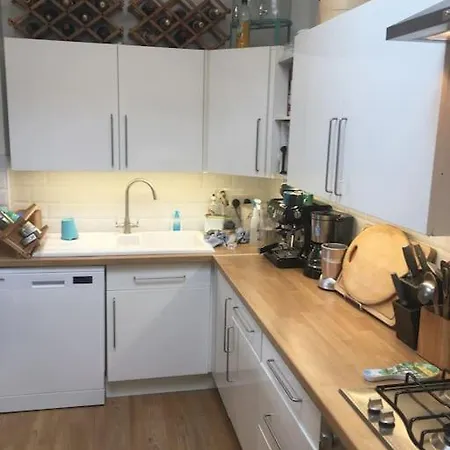 Beautiful 3 Bed In Leafy Hampstead * London