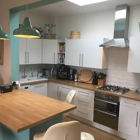 Beautiful 3 Bed In Leafy Hampstead