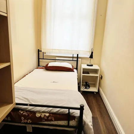 And Pleasant Accommodatie bij particulieren Thornton Heath