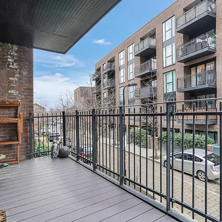 Chic Urban In Shoreditch 2 Bed 2 Bath