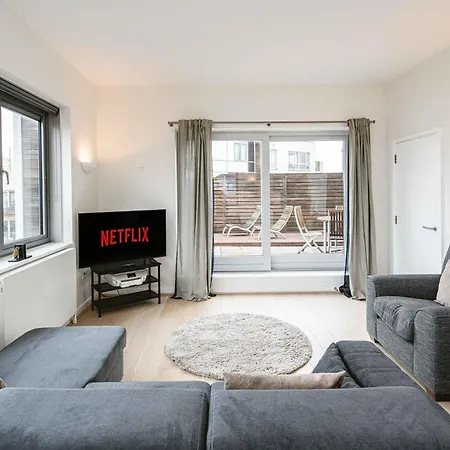 Beautiful Penthouse With Private Terrace In Greenwich Peninsula Apartment *