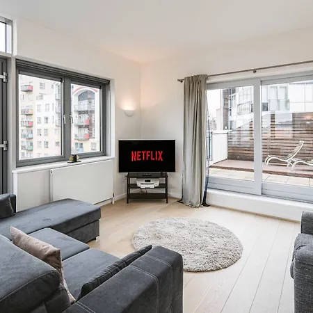 Apartment Beautiful Penthouse With Private Terrace In Greenwich Peninsula London