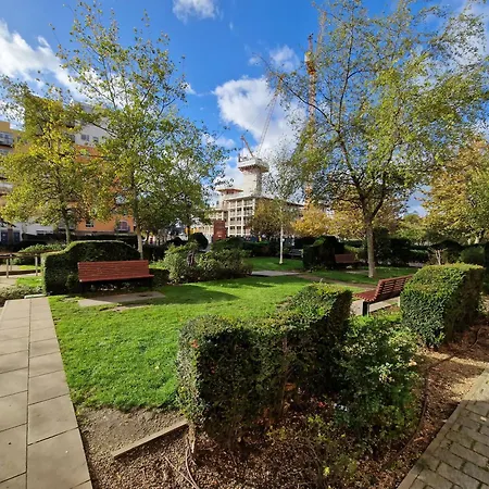 Beautiful Penthouse With Private Terrace In Greenwich Peninsula Apartment London