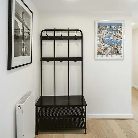Beautiful Penthouse With Private Terrace In Greenwich Peninsula Apartment *