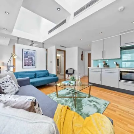 Apartment Sleep 4 In St Piccadilly Hy10 *