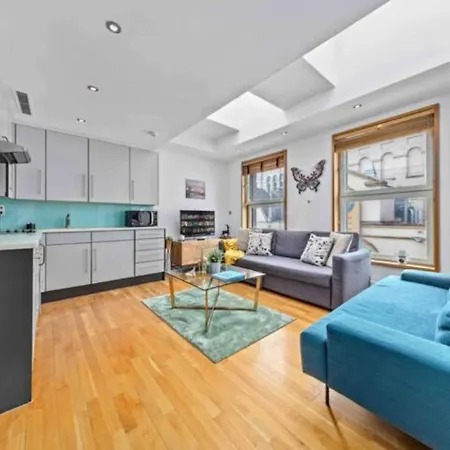 Apartment Sleep 4 In St Piccadilly Hy10 London