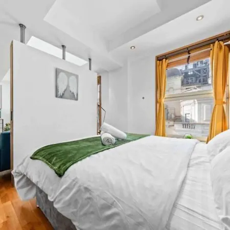 Sleep 4 In St Piccadilly Hy10 Apartment