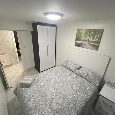 The Royal Boutique Piccadilly By London Sleep 6 * Hayes (Greater London)