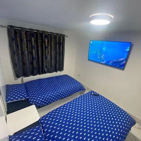 The Royal Boutique Oxford By London Sleep 6 * Hayes (Greater London)