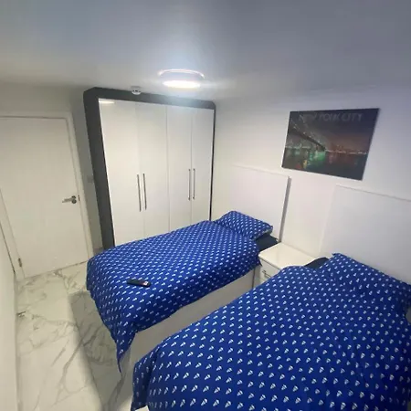 The Royal Boutique Oxford By London Sleep 6 Hayes (Greater London)