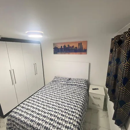 The Royal Boutique Oxford By London Sleep 6 *
