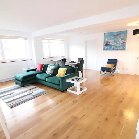 Garland Lovely Apartment, St John's Wood * London