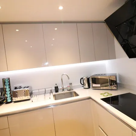 Garland Lovely Apartment, St John's Wood Apartment London