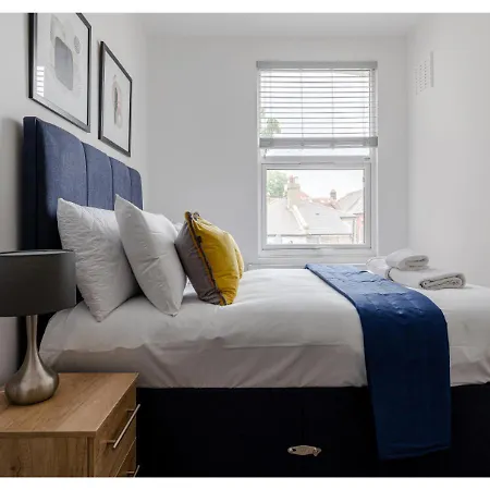 Simply Perfect 2br 2bt