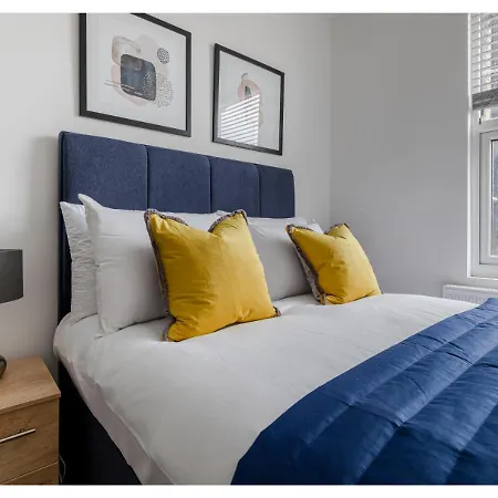 Simply Perfect 2br 2bt *